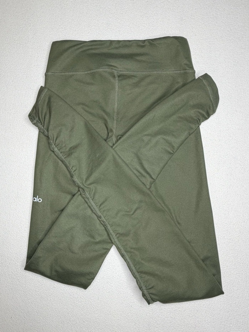 Alo Yoga Idol Ruched Leggings•Olive Green - Picture 5 of 13